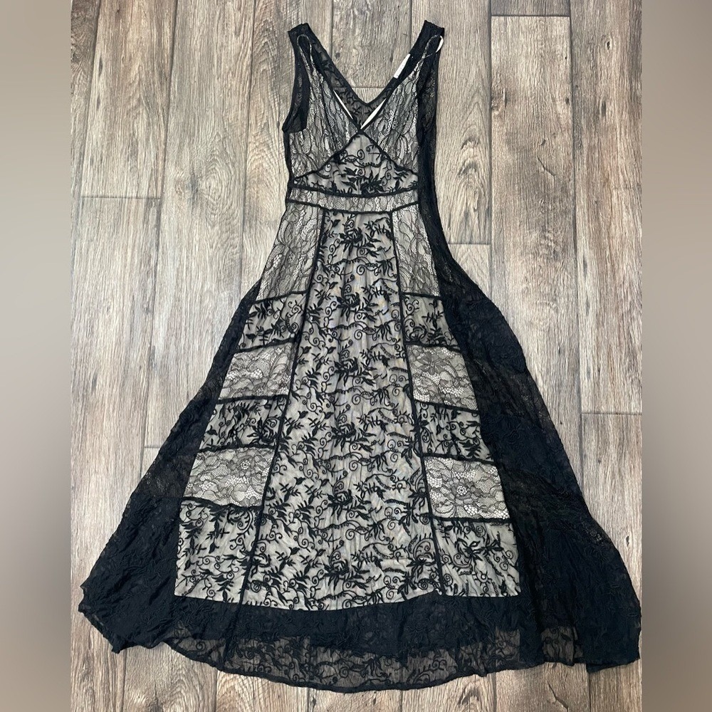 Alice + Olivia Phyllis Floral Lace Dress Sz 0